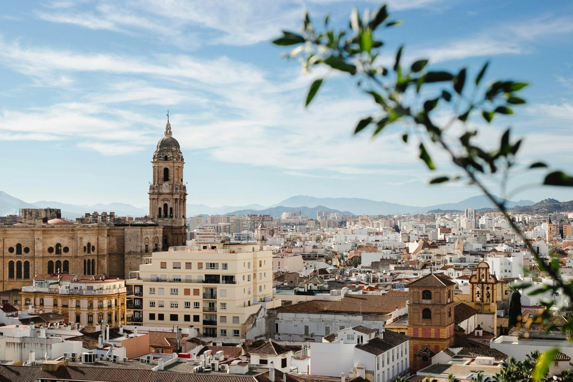 Homely Malaga Cienfuegos, Plaza De La Merced Con Vistas Экстерьер фото